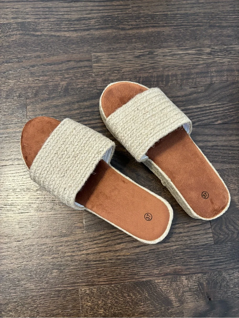 NWOT Women's Cream Woven Slide Sandals - Stylish Slip-On Comfort